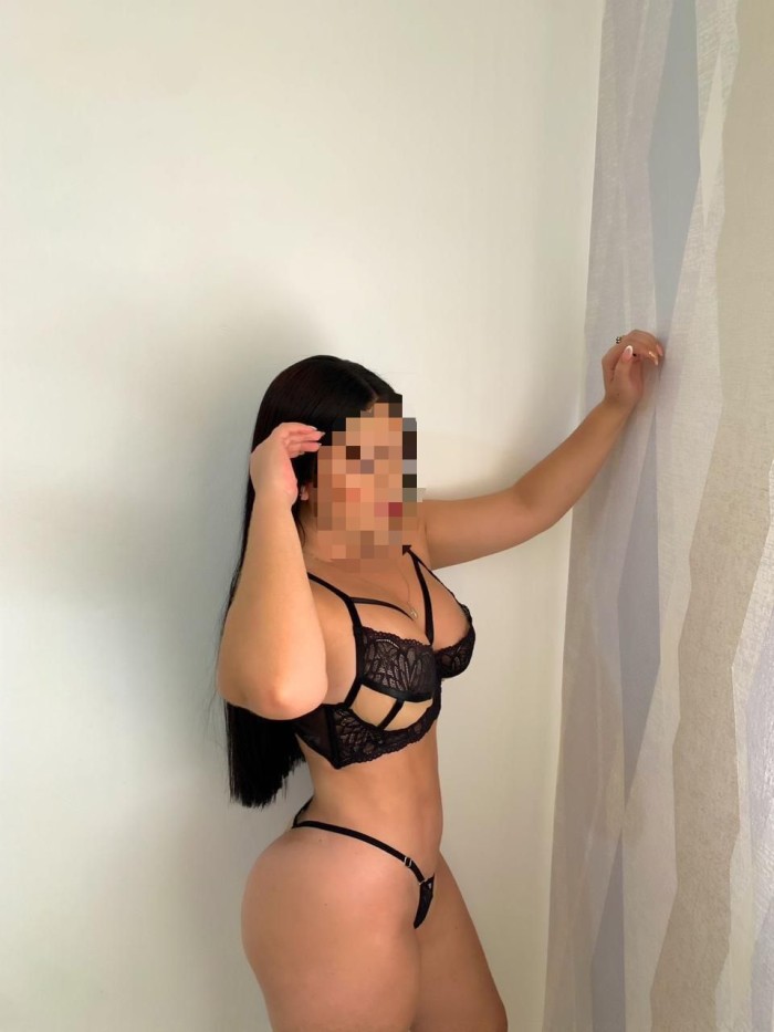 SEXY LATINA CON GANAS DE POLLA