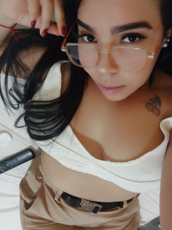 NATY IMPLICADA ARDIENTE PARA DISFRUTAR SIN TAPUJOS