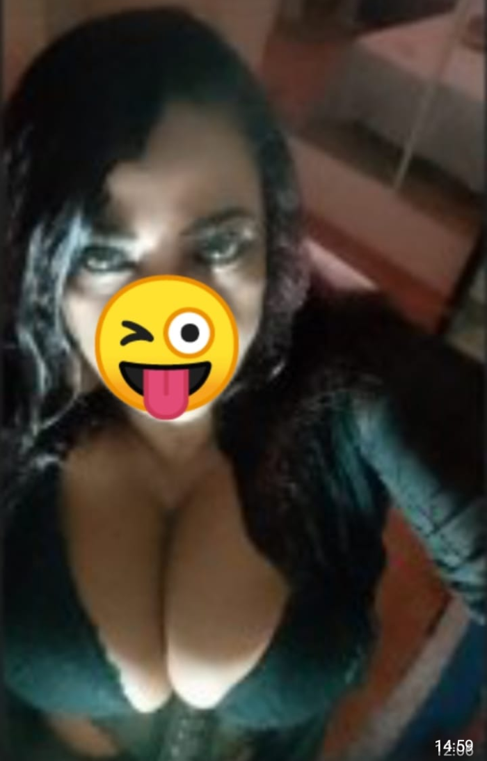 MADURA TETONA NATURAL SEXO EN VIVO VIDEOLLAMADAS