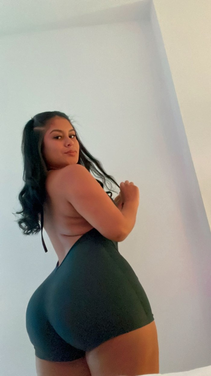 Gabriella, 24 años, Colombiana en Aguadulce, Almería – Atractiva, Sexy y Pura Tentación