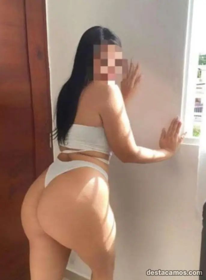 Morenita con ganas de leche