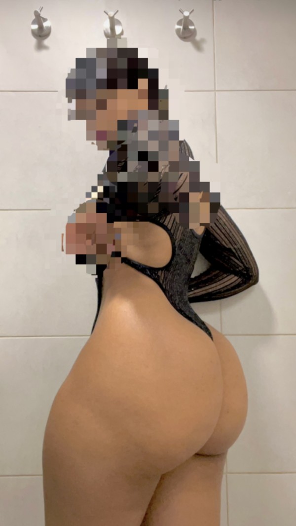 Hola soy  cloe solo trabajo por salidas y domicilios