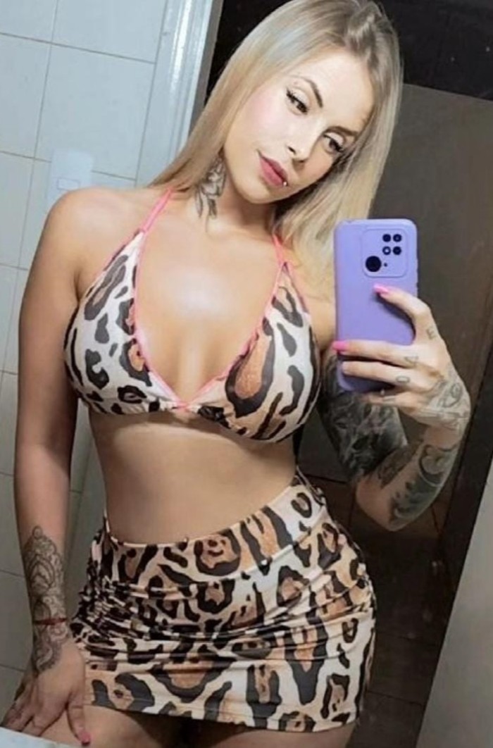 NOVEDAD AGUADULCE RUBIA TATUADA FIESTERA COMPLETA