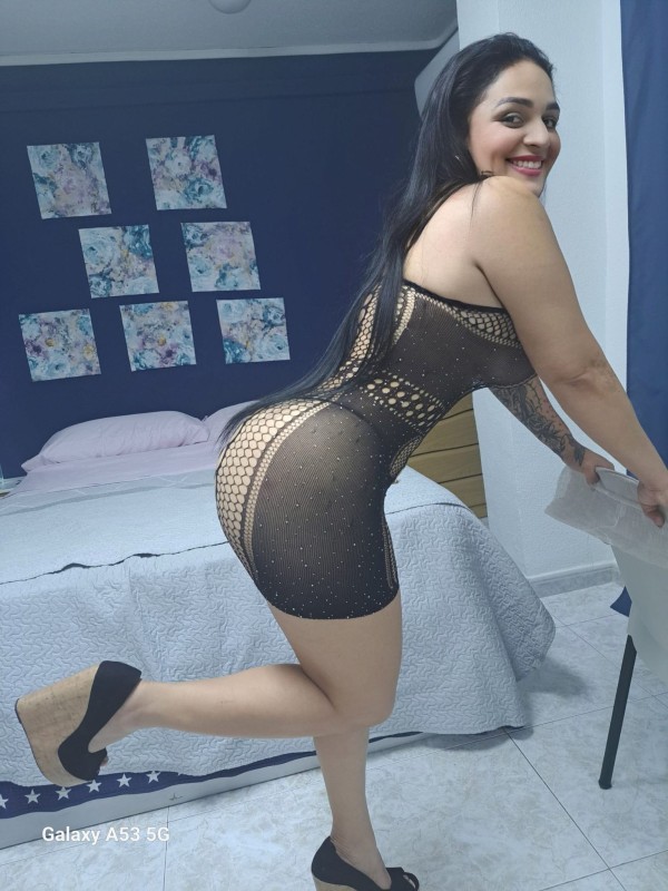 Colombiana super sexi y calentita