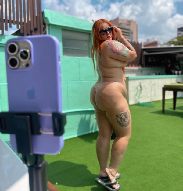 Gordita sexy con tatuajes muy puta en elche