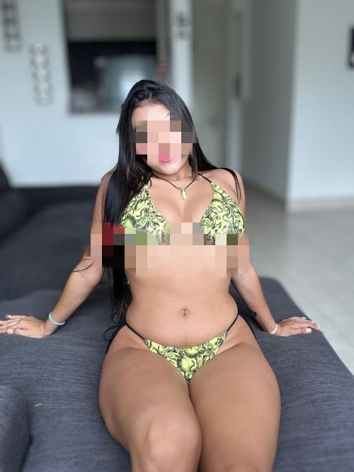 ARDIENTE Y SEXY LATINA