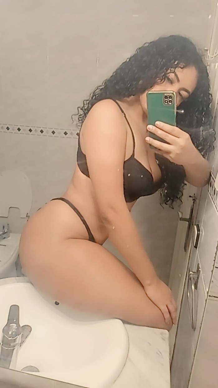 ULTIMOS DIAS DE ESTA HERMOSURA GUARRA Y ADICTA