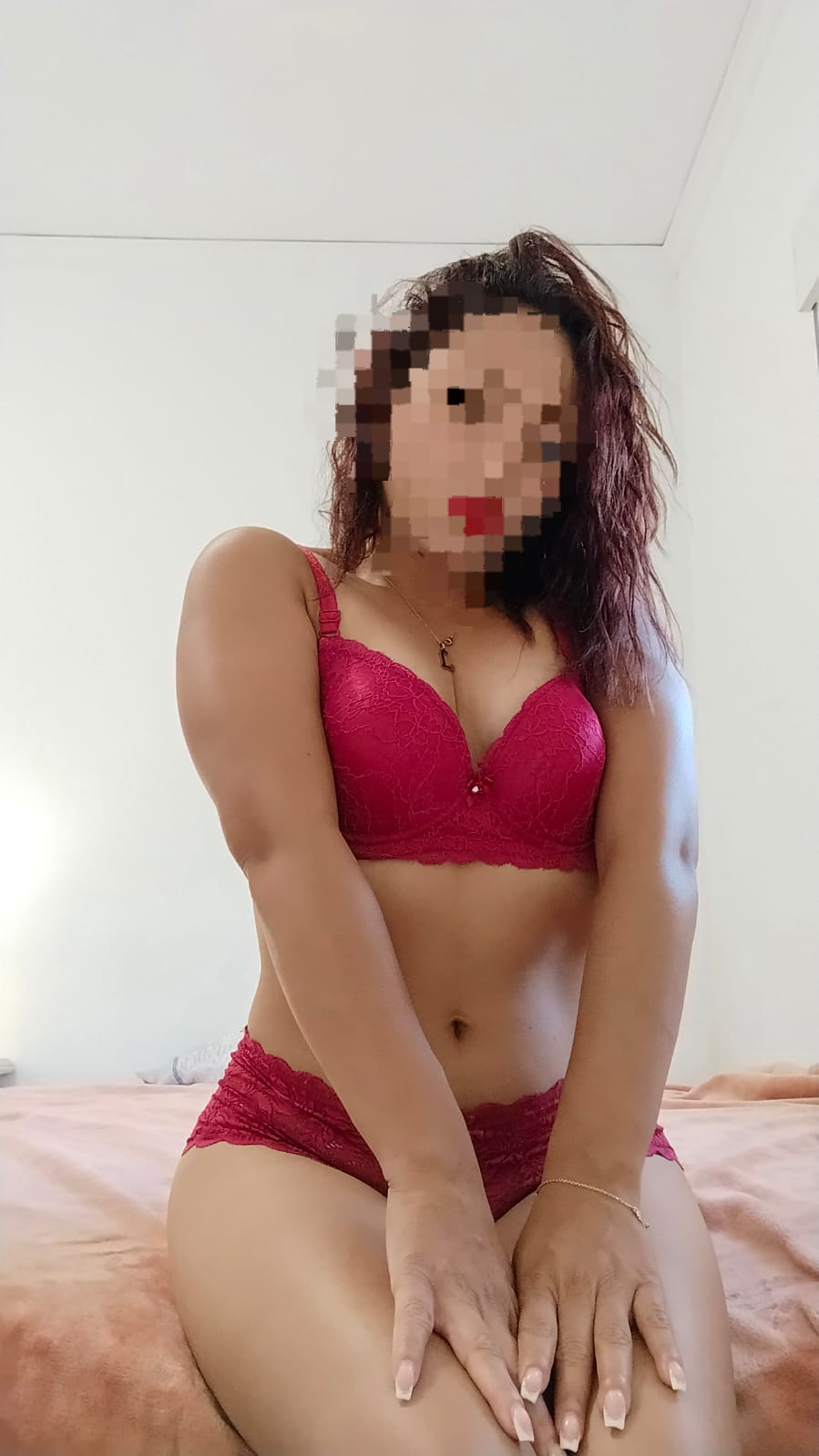 HERMOSA ESCORT 40€