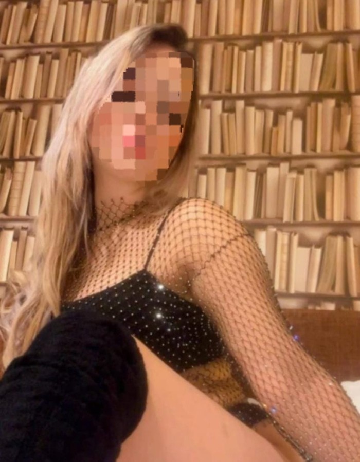 SENSUAL ARDIENTE RUBIA DE CURVAS PERFECTAS EN GIJO