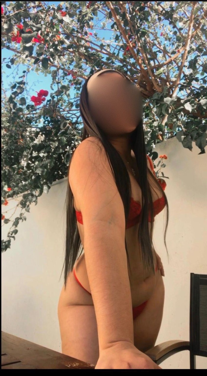 UNA CHICA ESCORT MUY ARDIENTE