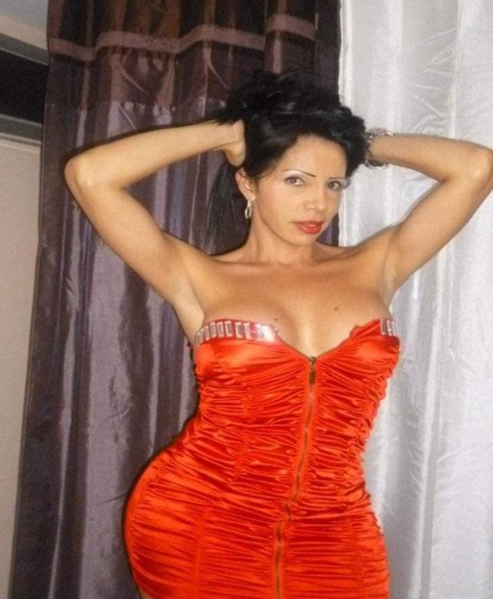 ARDIENTE FOGOSA SENSUAL TRANS POLLONA EXPERIMENTAD