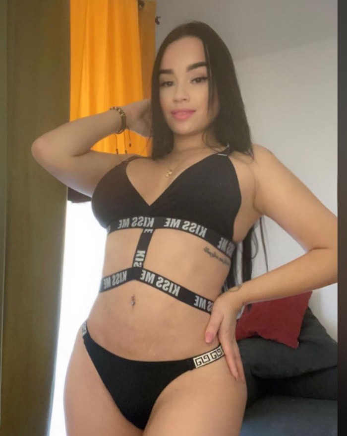 JOVENCITA COLOMBIANA NOVEDAD SOY LO QUE BUSCAS NOV