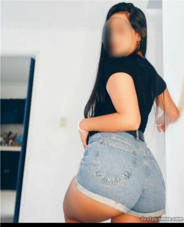 COLOMBIANA DELGADITA DISPONIBLE PARA TI