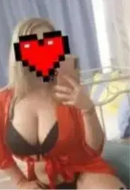 Soy tu rubia guapa disponible