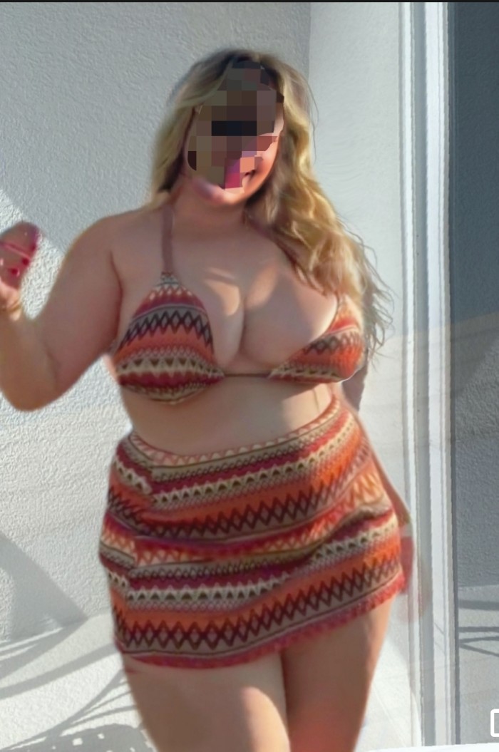 cerca Denia y Ondara.Gordita sexy que adora dar mamadas alucinantes