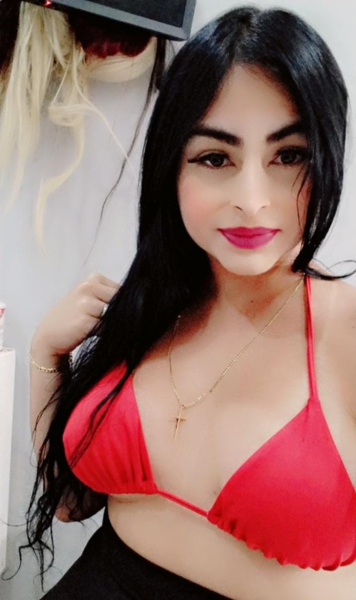 SENSUAL FIESTERA ARDIENTE POLLONA TRANS DE LUJO