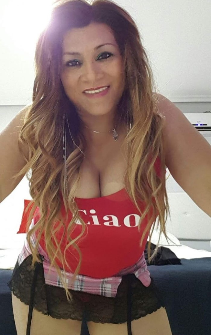 LATINA MUY CALIENTE Y TRAVIESA EN ALGECIRAS