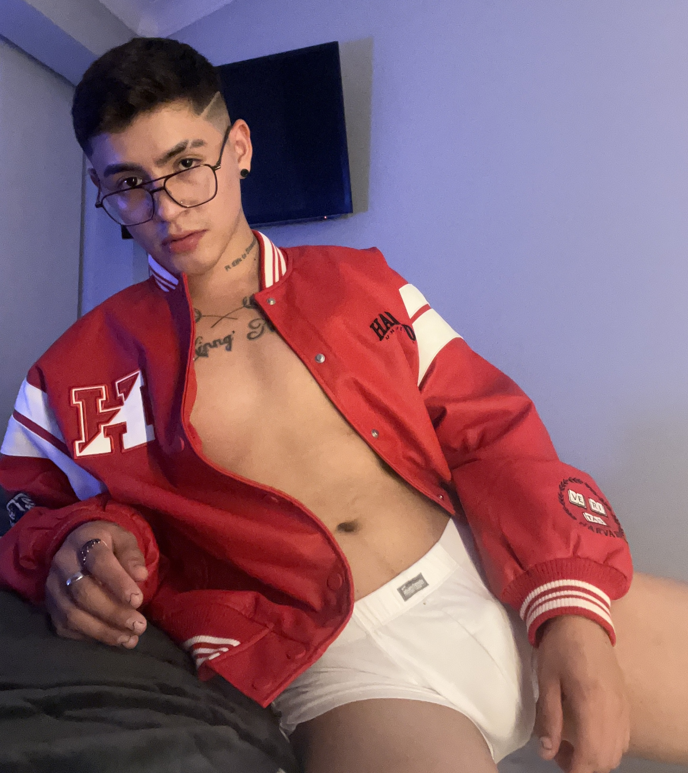 ÁNGEL COLOMBIANO TWINK APACIONADO CANDENTE