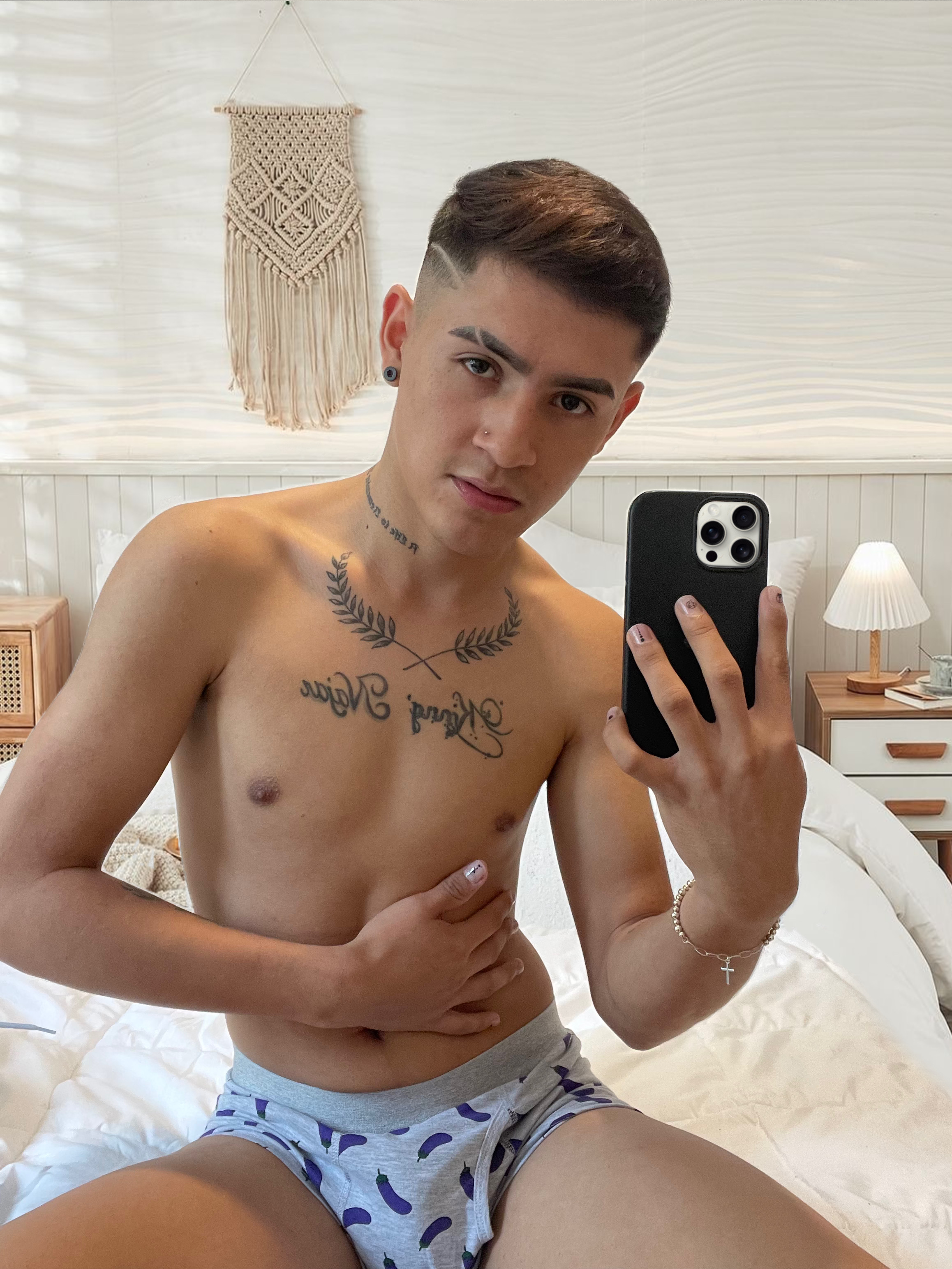 ÁNGEL COLOMBIANO TWINK APACIONADO CANDENTE