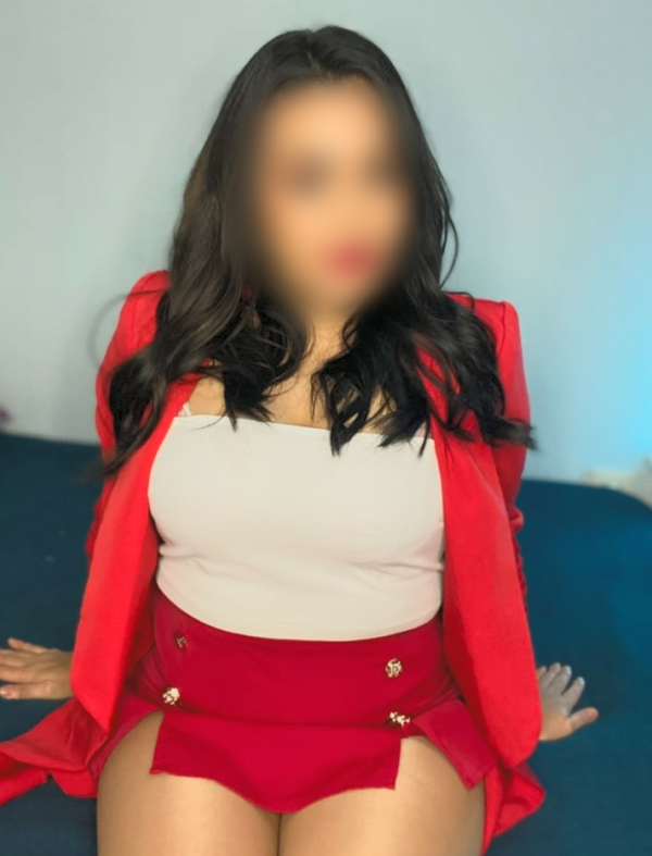 EXQUISITA EN AYAMONTE 24 HORAS CON PISO PRIVADO