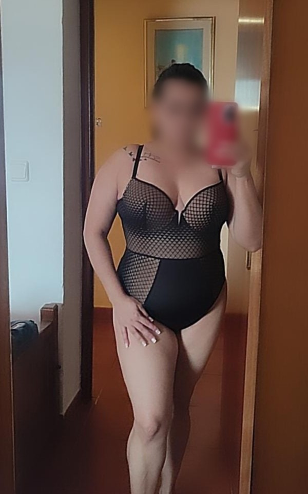 EXQUISITA EN AYAMONTE 24 HORAS CON PISO PRIVADO