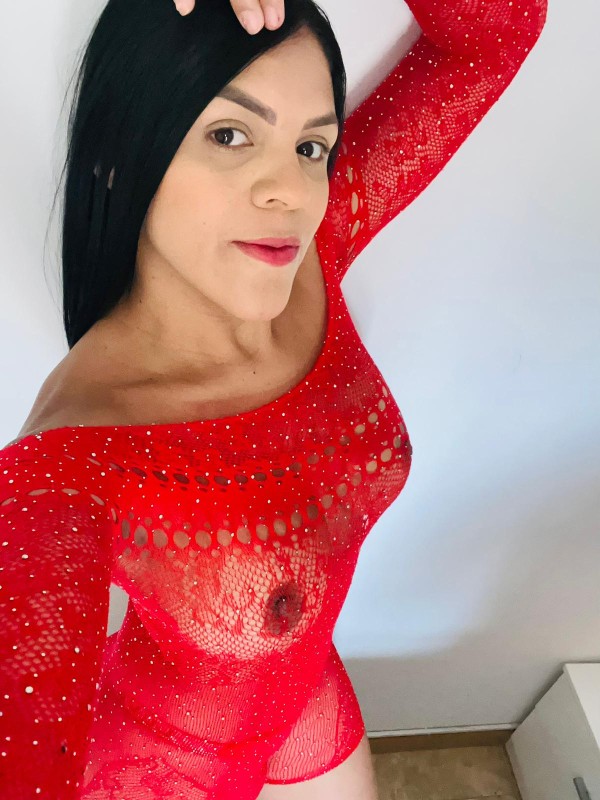 ARDIENTE JOVENCITA LATINA EN AGUADULCE 24 HORAS