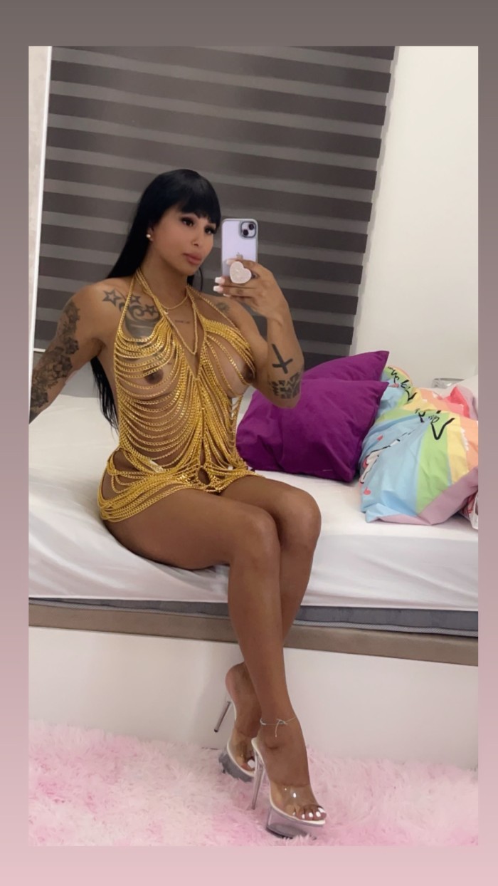 FOTOS REALES SEXY MORENA LATINA VICIOSA A TOPE