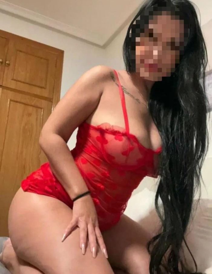 DE PASO LATINA EXQUISITA CARIÑOSA PUERTOLLANO