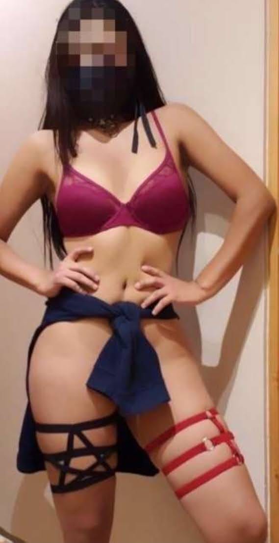 DANIELA ELEGANTE ESCORT LATINA