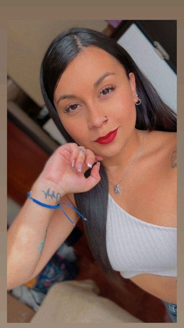 Hermosa colombiana de labios gruesos carnudos hermosos