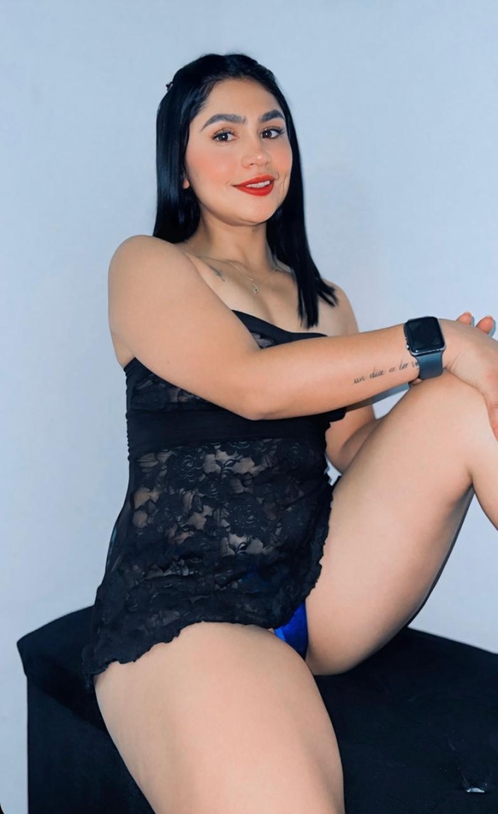 EN ARANJUEZ SEXO LUJURIA ARDIENTE JOVENCITA COLOMB