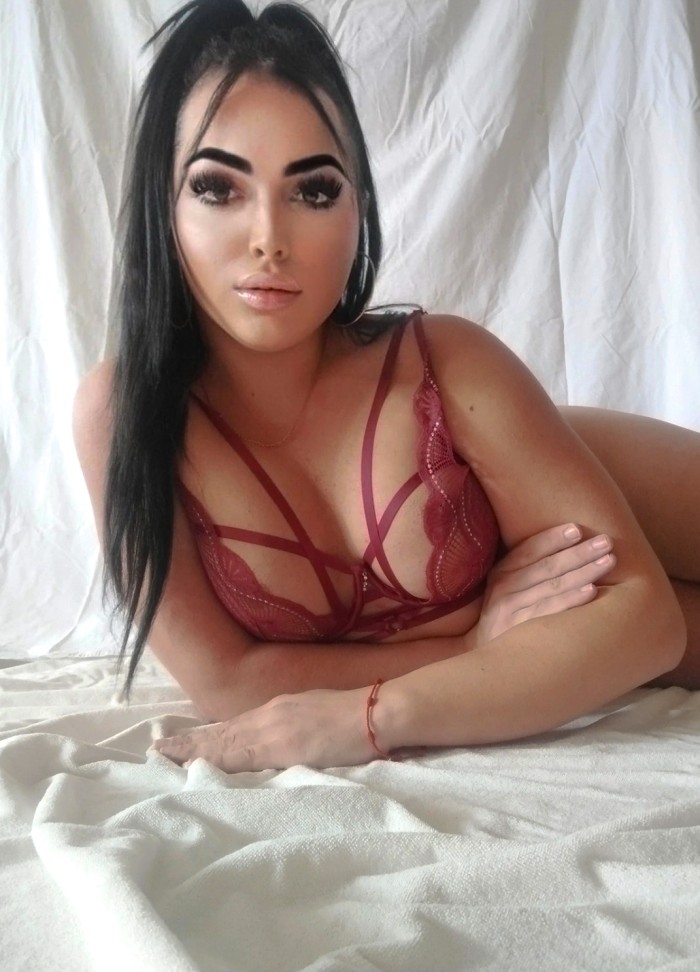 AV TRINIDAD La laguna tu muñeca real BIBI