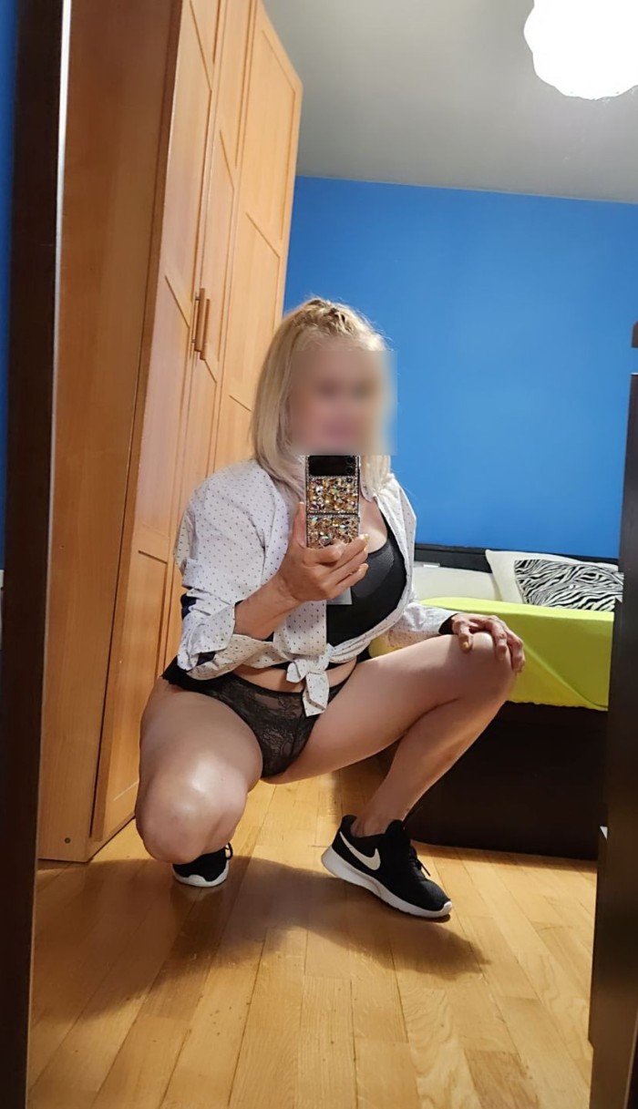 DIVERTIDA   ESCORT