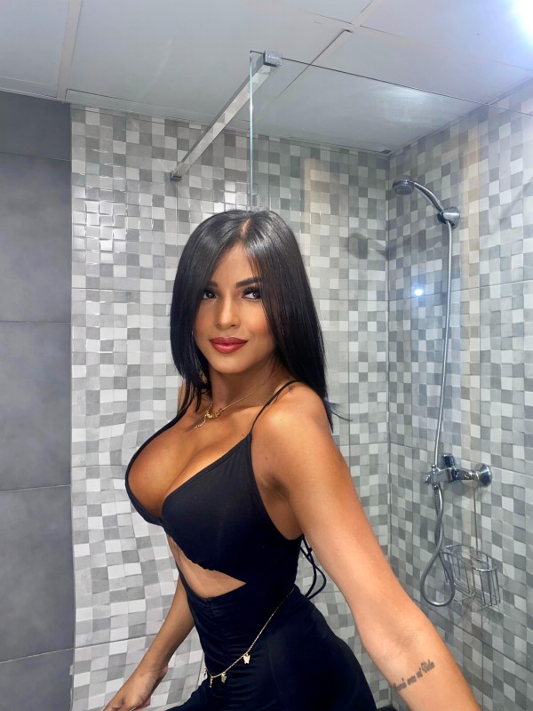 Lupita Jovencita latina 20 años