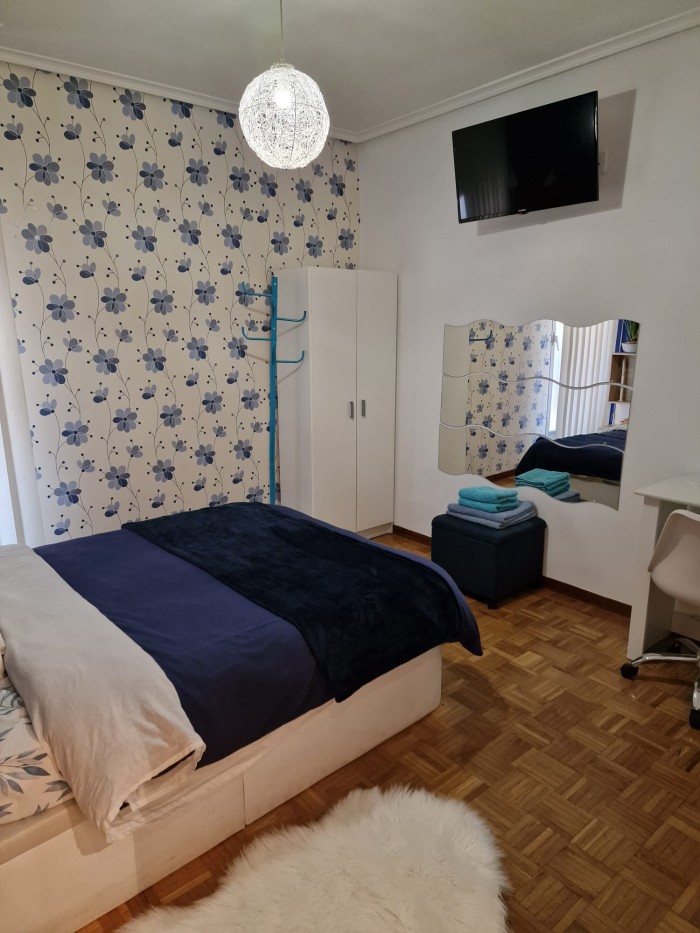 Exclusivas Habitaciones en LOGROÑO SOLO CHICAS