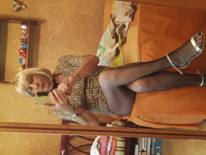 Puta, travesti, CD. Madura solo pasiva