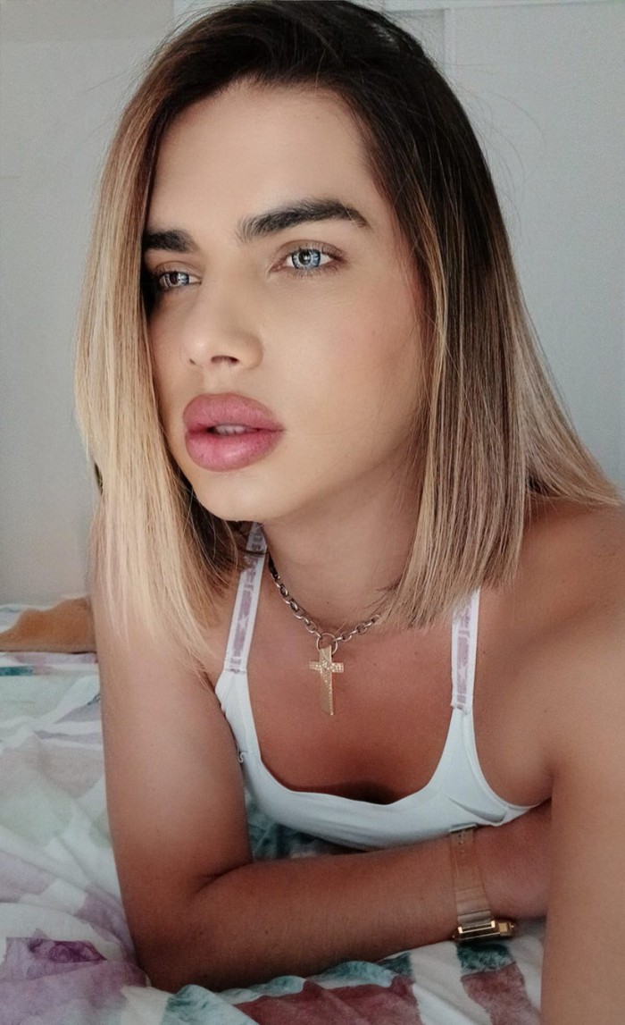 CHICA TRANS MUY GUAPA!! NUEVA EN LA LÍNEA!!