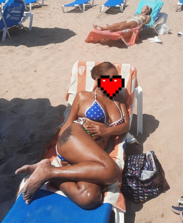 Mulata cubana madurita  en Benidorm NO SALIDAS ,Griego a tope