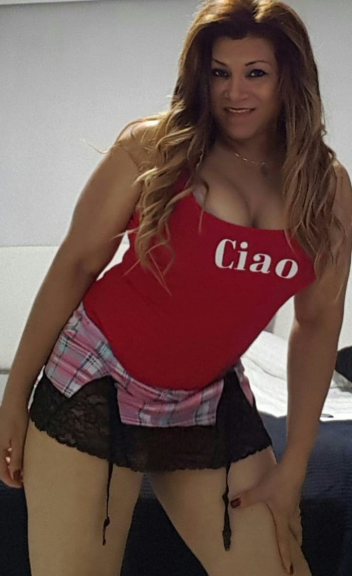 LATINA MUY CALIENTE Y TRAVIESA EN JAEN