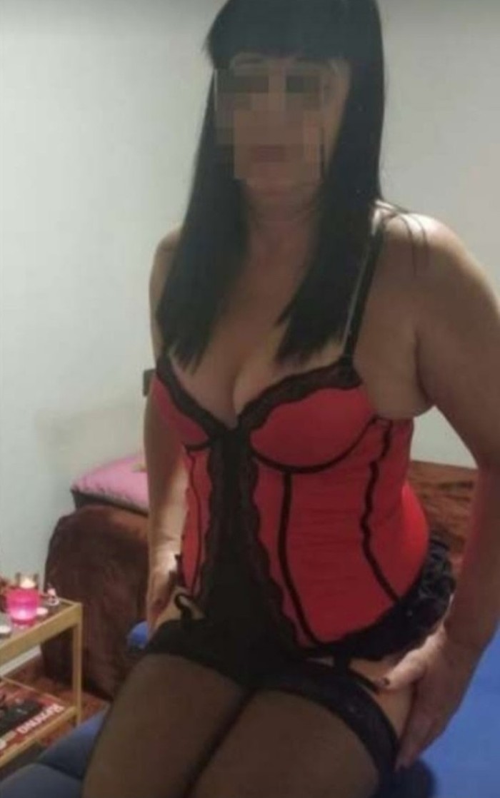 MADURITA , SENSUAL Y ERÓTICA MASAJISTA