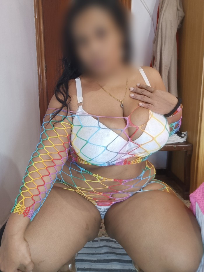 GORDITA 230 PECHAZOS VELLUDITA FIESTERA 30€