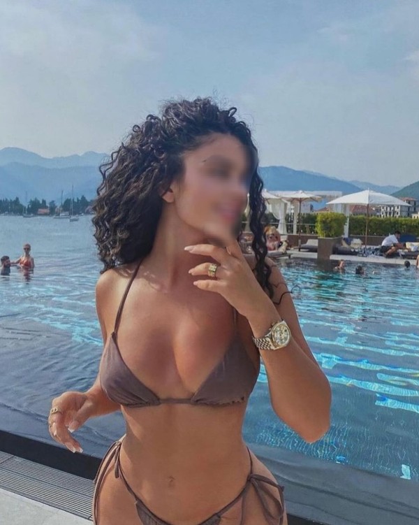 Latina cachonda dispuesta a todo fotos reales