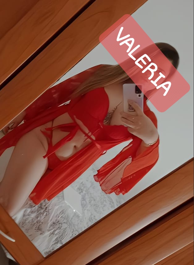 RUBIA ATRACTIVA REAL PISO PRIVADO Y DISCRETO 2X50€