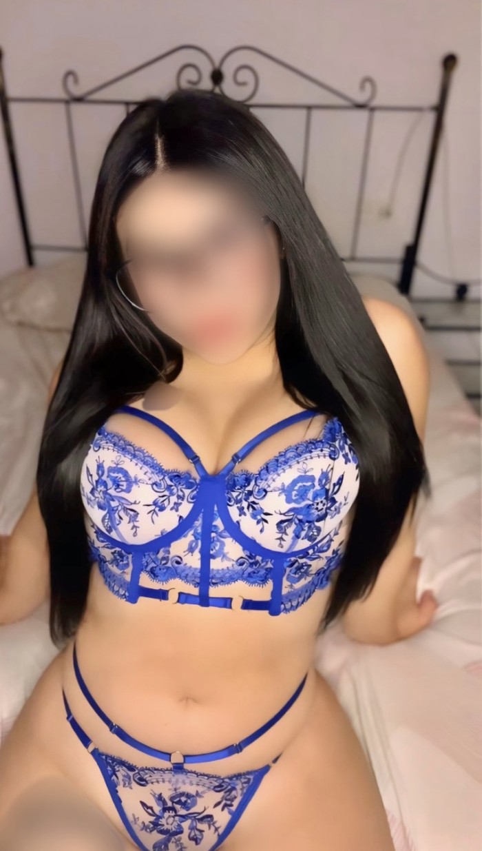 LUNA JOVENCITA SENSUAL LATINAS