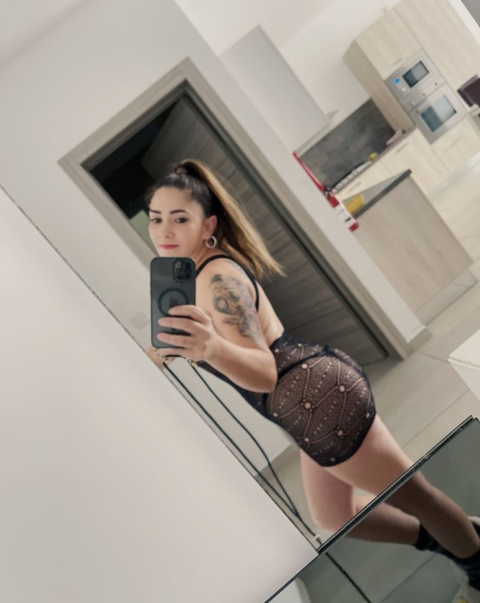 SOY SAMMY CHICA PARTICULAR CARIÑOSA DESCOMPLICADA DISPONIBLE 24HR