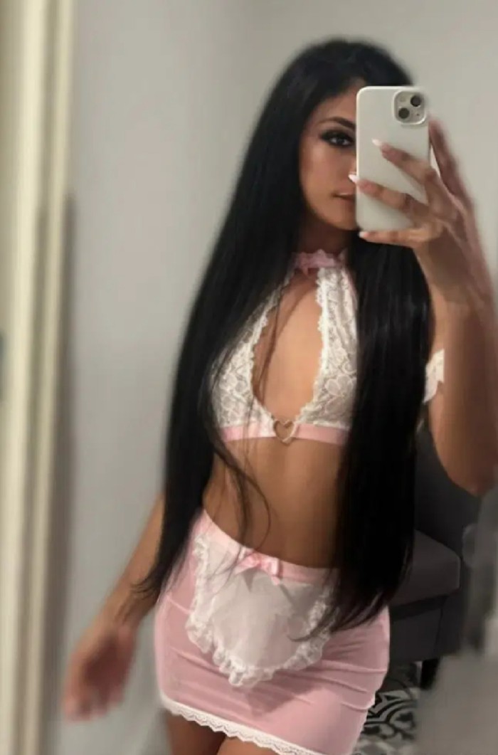 Travesti daniela activa en ribeira..