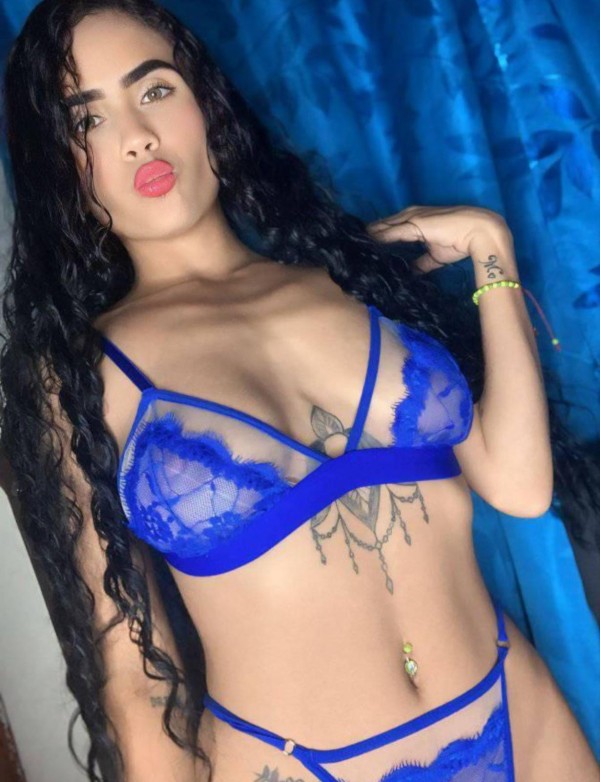 Hola cariño chica cachonda fiestera disponible