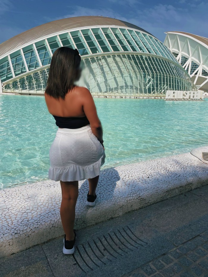 Chica latina salidas en Madrid