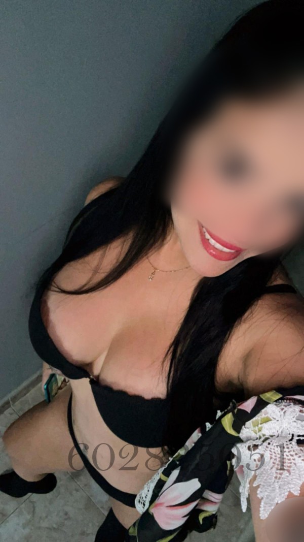 UNA MUJER DIVINA, EXQUISITA Y EXOTICA EN TRIANA