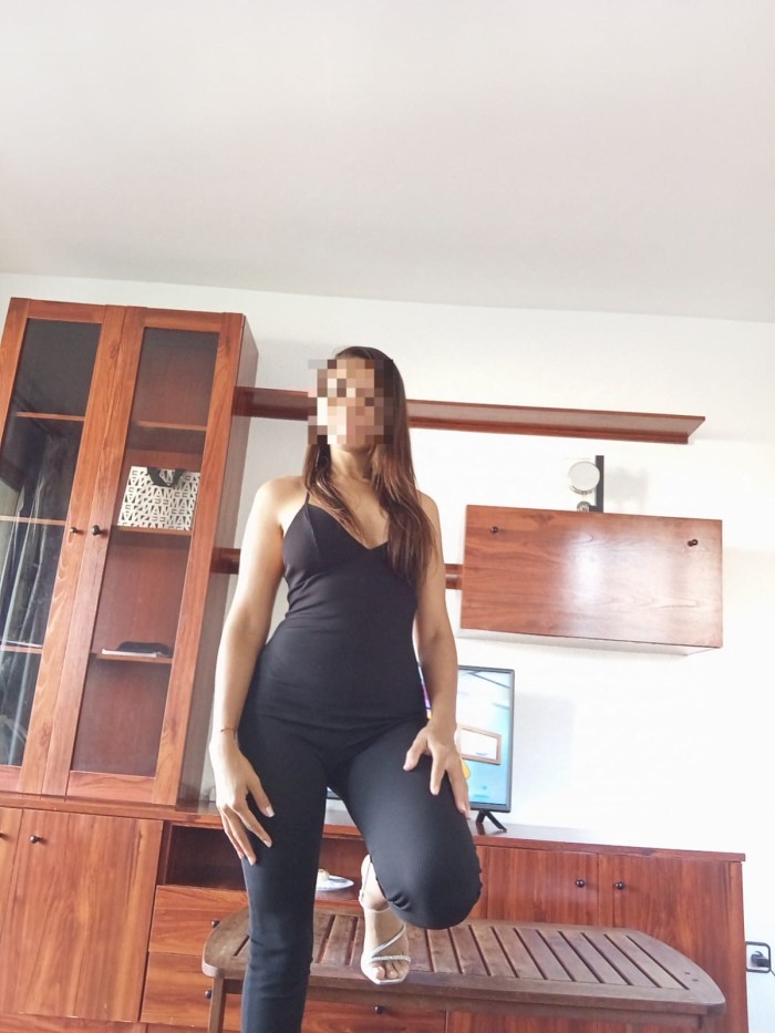 MUJER HERMOSA  DELICADA Y SENSUAL